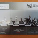 plakat z szachownicą