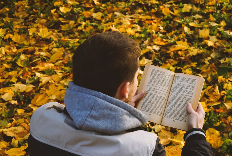 Read more about the article AKCJA CZYTELNICZA “UWOLNIJ KSIĄŻKĘ, PRZEKAŻ KSIĄŻKĘ”